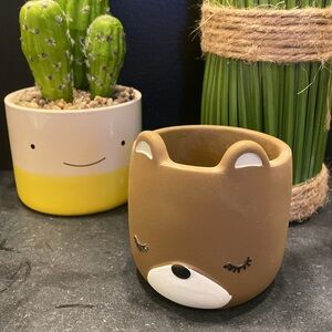 BNIB Sleepy Bear planter